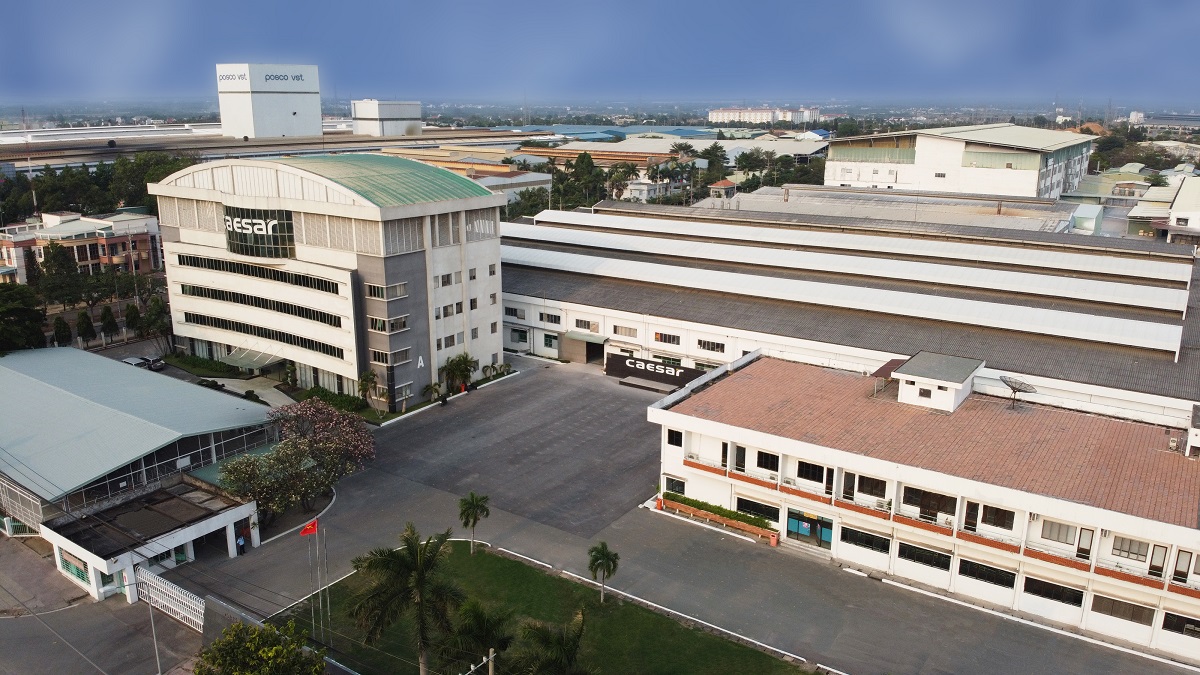 Completing and using a new office building in Dong Nai factory